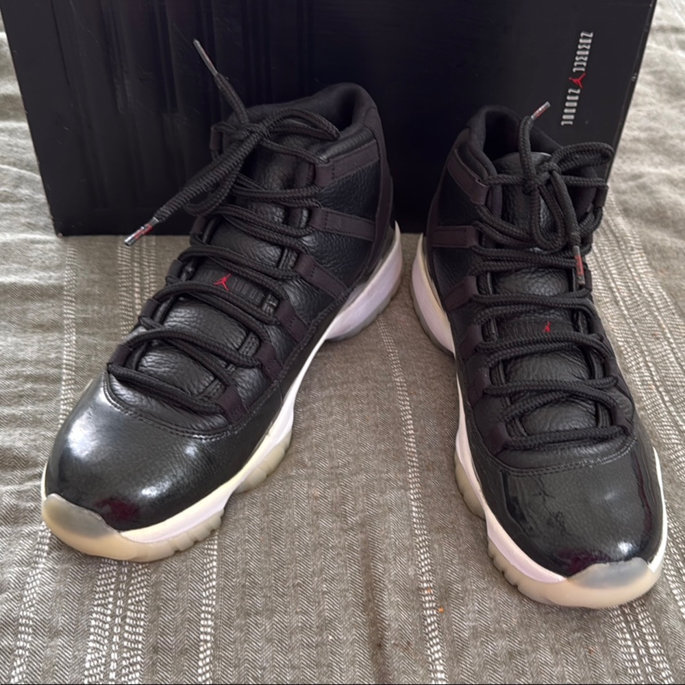Air Jordan 11 Retro 72-10 Men’s Size 10